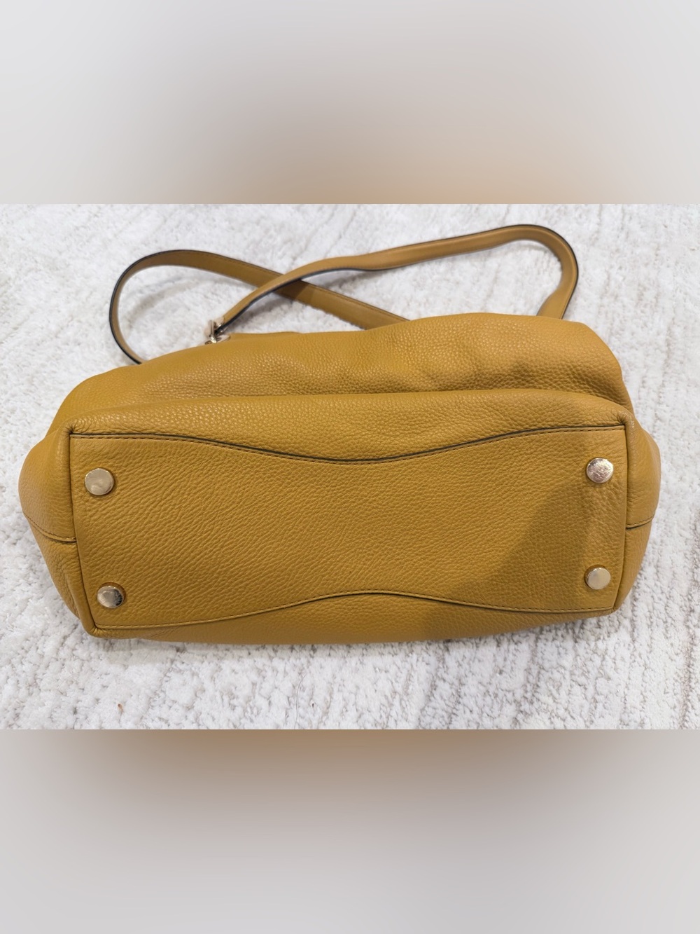 Michael Kors Leather Shoulder Bag in Mustard - Picture 6 of 7